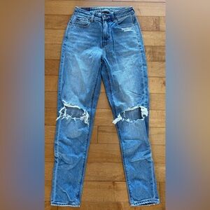 American Eagle Medium Wash Distressed Jeans